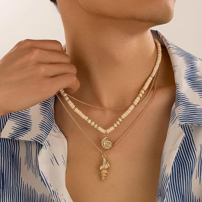 Gold Sea Shell Necklace Layered Charm Necklace for Women Boho Summer Seashell Beach Starfish Necklaces 14k Pearl Chain Surfer Jewelry Beach Vacation Essentials