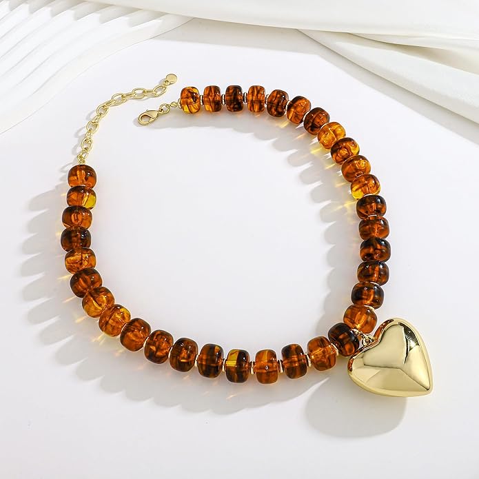 Gold Heart Pendant Necklaces for Women Colorful Acrylic Resin Beaded Choker Necklace Fashion Chunky Statement Beaded Heart Necklace