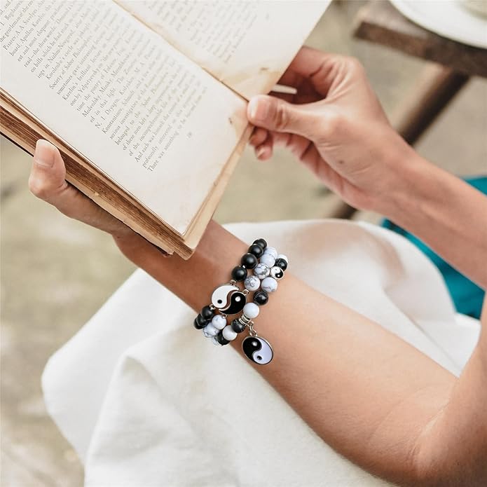 Healing Crystal Beaded Bracelets for Women,Natural Amethyst Gemstones Bracelet,Anxiety Stress Relief Heart Charm Bracelet Handmade purple Jewelry Gifts for Women