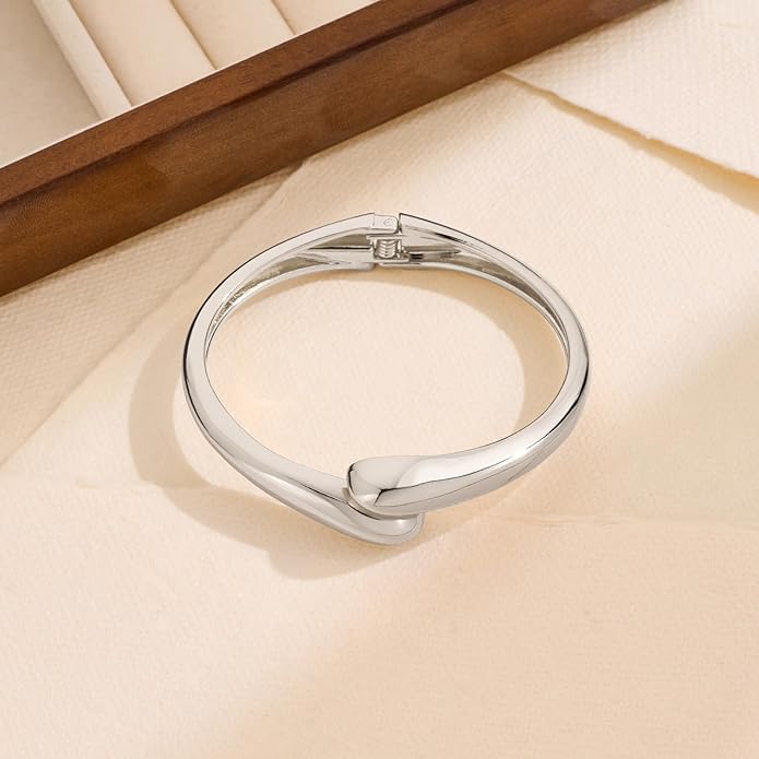 MUYAN Polished Chunky Hinged Bangle Bracelet for Women Trendy Twisted Statement Cuff Bracelet Fashion Jewelry