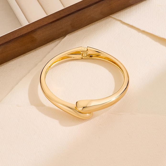 MUYAN Polished Chunky Hinged Bangle Bracelet for Women Trendy Twisted Statement Cuff Bracelet Fashion Jewelry