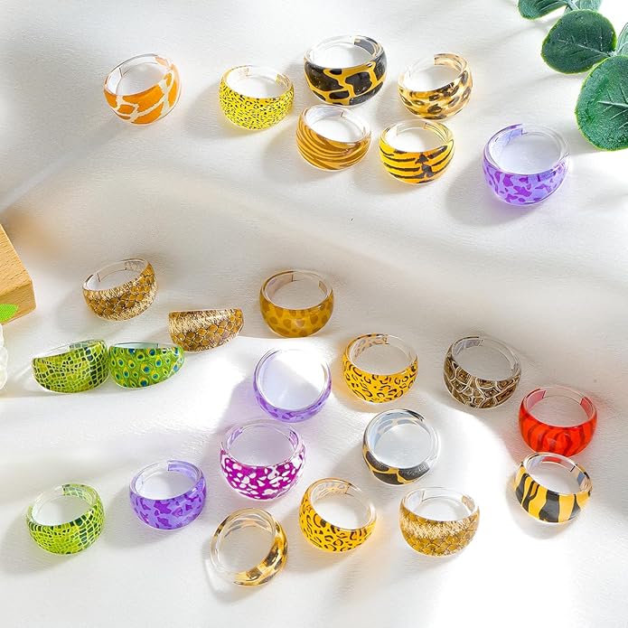 Colorful Acrylic Resin Knuckle Rings Set for Women, Chunky Leopard Print Candy-Colored Stackable Rings, Trendy Translucent Statement Ring for Everyday Party Wear Bulk Assortment