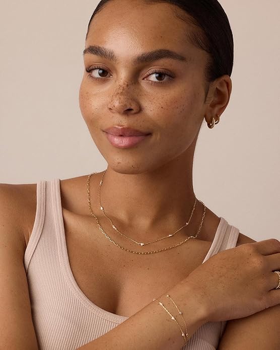 gorjana - Amour Bracelet 6 1/2" to 7" - 18k Gold Plated Brass - Layering with Other Jewelry - Elegant and Romantic Design - Adjustable for Perfect Fit - Ideal for Gifting Occasions