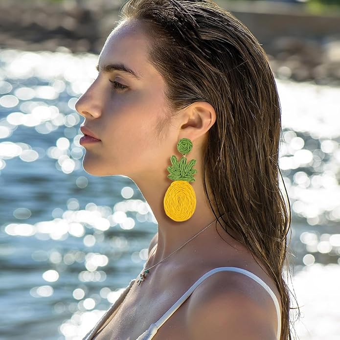 Handmade Raffia Hoop Earrings Statement Tropical Bohemian Straw Dangle Earrings Natural Rattan Vacation Style Round Earrings for Women Summer Beach Party Essential Jewelry