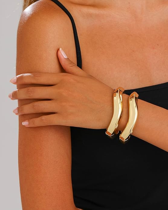 2pcs Gold Bangle Bracelets for Women, Trendy Hinged Cuff Open Wide Chunky Gold Bracelet Stack Arm Cuff Jewelry for Women