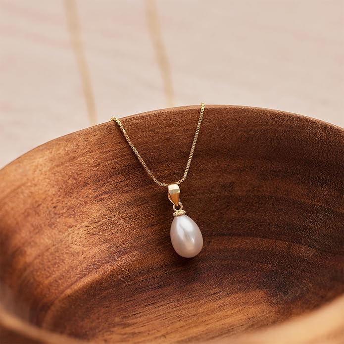 Pearl Necklaces for Women-14k Gold Plated Layered-Single Pearl Necklace Simple Pearl Choker Necklaces for Women Trendy Cute Gold Necklace Jewelry for Women Gifts
