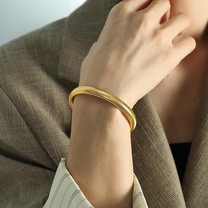 18K Gold Plated Bracelets for Women Gold Bangles for Women Chunky Bangle Bracelets for Women Bracelets Stack Tarnish Free Bangle Set of 3 for Women Accessories for Her Gifts