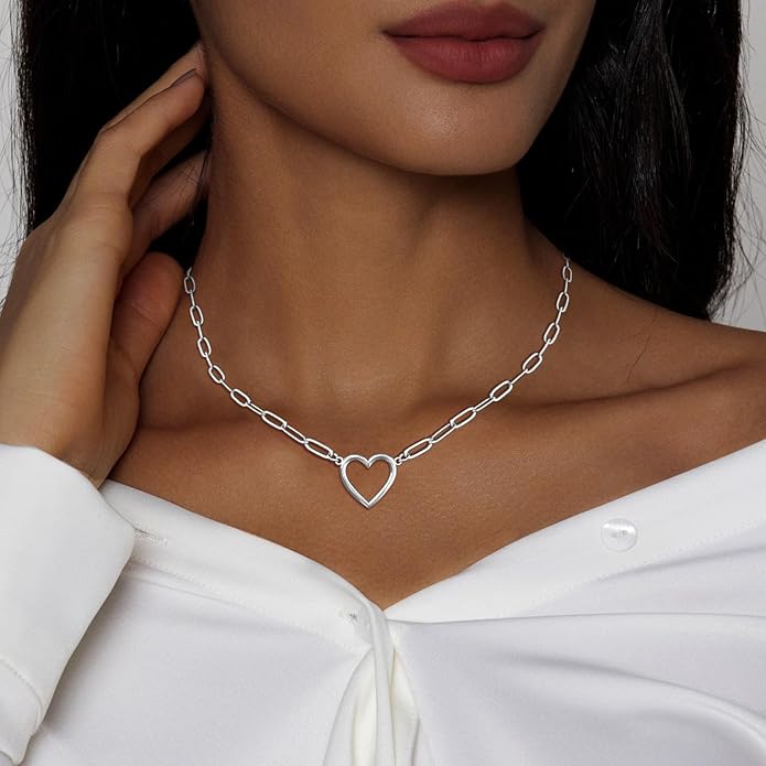 Cute Heart Necklace for Women Gold/Silver Plated Heart Pendant Choker Necklaces Tendy Love Heart Chain Necklace Dainty Gold/Silver Necklace Jewelry Gifts for Women