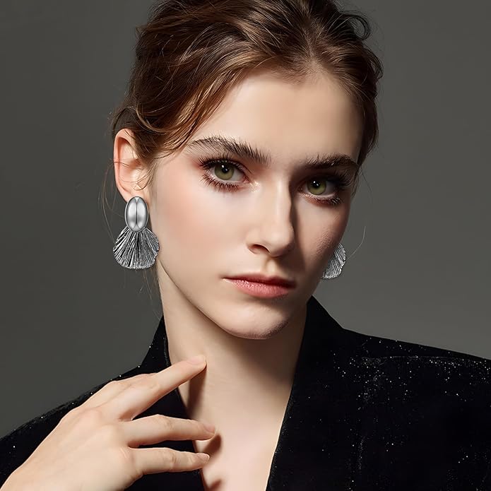 Gold Plated Earrings Dangle Chunky Fan-shaped Earrings Shell Earring for Women Two-Tone Fashion Statement Jewelry