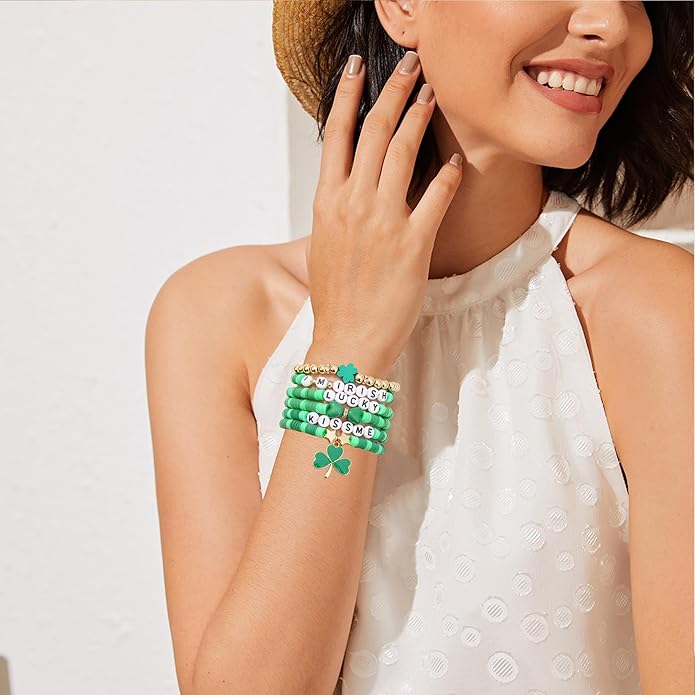 Heishi Beaded Stretch Bracelets for Women Stackable Polymer Clay Beads Bracelets Friendship Boho Summer Beach Bracelet Jewelry Set