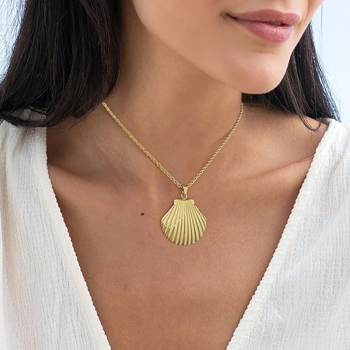 WOWORAMA Gold Necklace for Women Boho Spiral Conch Shell Necklace Starfish Necklace Vintage Ocean Sea Shell Choker Pendant Necklace Adjustable Summer Beach Jewelry