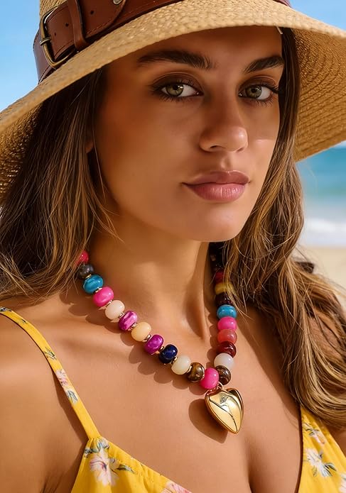 Gold Heart Pendant Necklaces for Women Colorful Acrylic Resin Beaded Choker Necklace Fashion Chunky Statement Beaded Heart Necklace