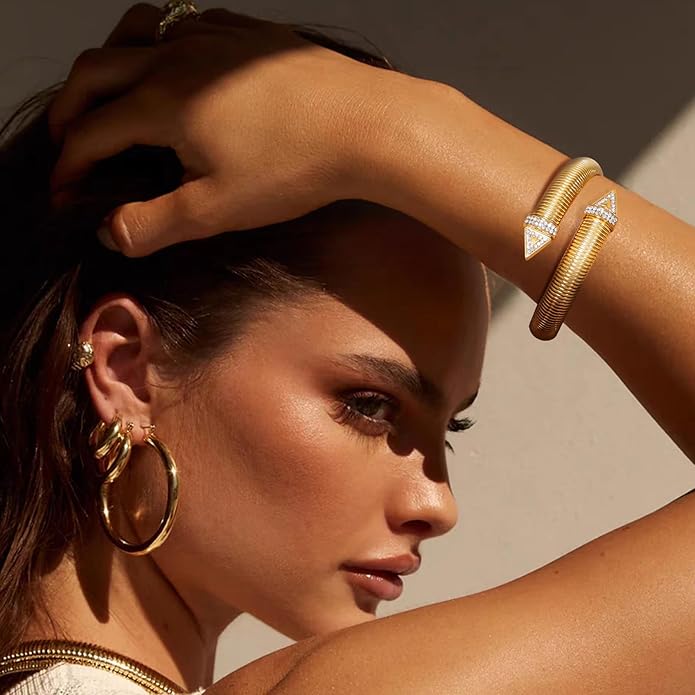 18K Gold Plated Bracelets for Women Gold Bangles for Women Chunky Bangle Bracelets for Women Bracelets Stack Tarnish Free Bangle Set of 3 for Women Accessories for Her Gifts