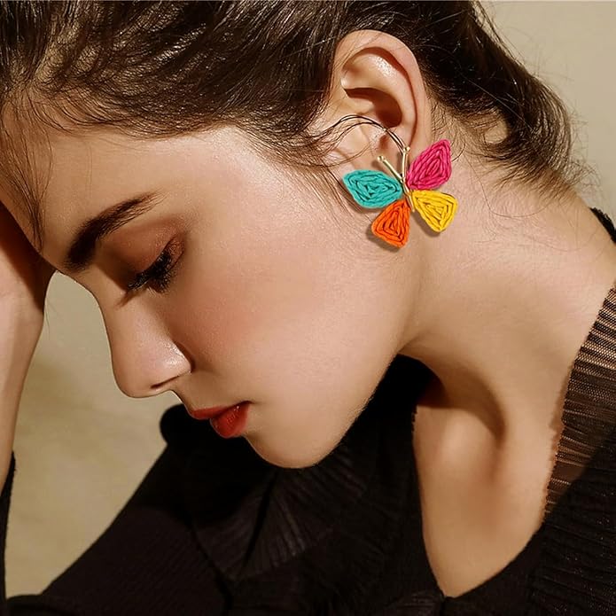 Handmade Raffia Hoop Earrings Statement Tropical Bohemian Straw Dangle Earrings Natural Rattan Vacation Style Round Earrings for Women Summer Beach Party Essential Jewelry