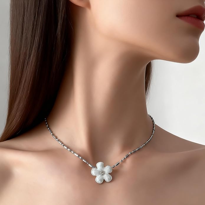 Snake Butterfly Necklace for Women Y2k Irregular Round Bead Pendant Women's Jewelry