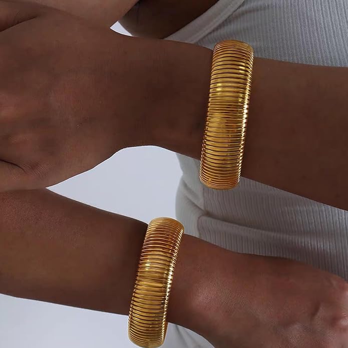 18K Gold Plated Bracelets for Women Gold Bangles for Women Chunky Bangle Bracelets for Women Bracelets Stack Tarnish Free Bangle Set of 3 for Women Accessories for Her Gifts