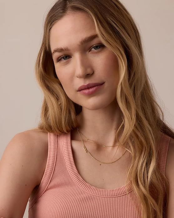 gorjana - Amour Necklace 15"-17" - 18k Gold Plated Brass - Elegant heart design - Adjustable length versatility - Dainty heart accents, perfect for layering