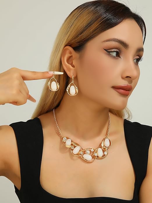 Chunky Statement Jewelry Set Blue Ocean Seashell Choker Necklaces Earrings Set for Women Pearl Bib Collar Necklaces for Party Prom Pageant Summer Fashion Jewelry Unique Birthday Gift