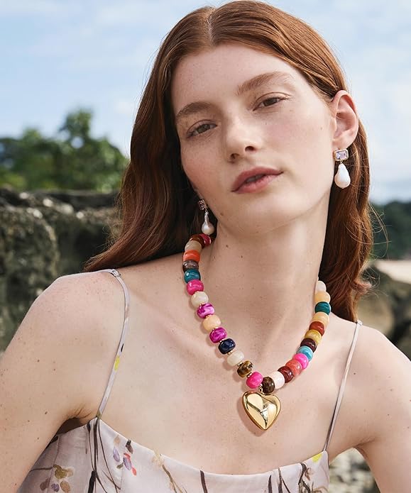 WOWORAMA Chunky Heart Necklaces for Women Colorful Resin Beaded Choker Necklace Gold Puffy Heart Statement Necklace Trendy Acrylic Choker Jewelry