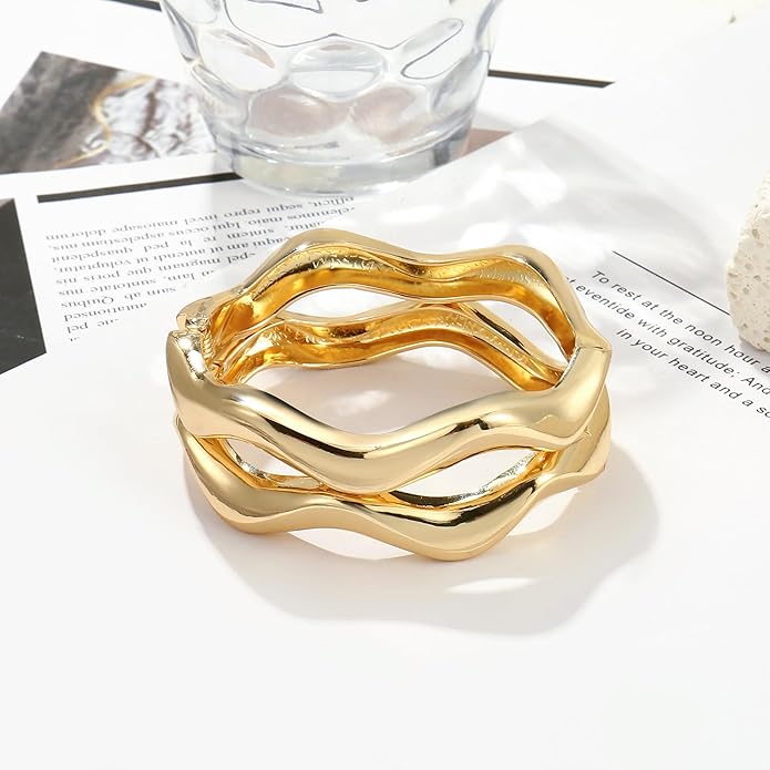 2Pcs Bangle Bracelets for Women Gold Arm Cuff 14k Gold Plated Chunky Gold Bangle Set Hinged Cuff Bracelets Trendy Arm Cuff Jewelry for Women