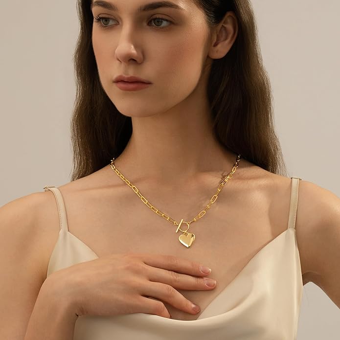 Heart Necklaces for Women, 14K Gold Plated Heart Pendant Necklaces for Women Trendy Heart Locket Chunky Gold Necklace Dainty Gold Chain Necklace Jewelry Christmas Birthday Gifts for Women