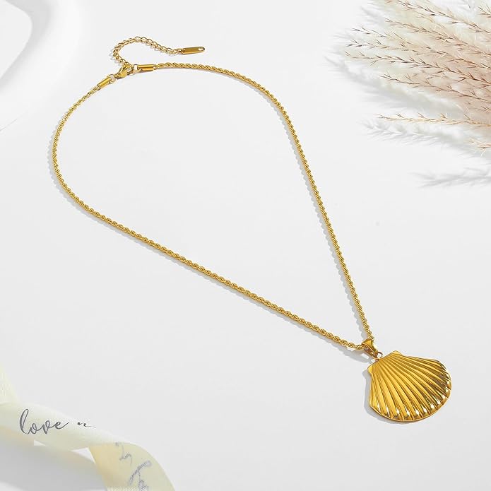 WOWORAMA Gold Necklace for Women Boho Spiral Conch Shell Necklace Starfish Necklace Vintage Ocean Sea Shell Choker Pendant Necklace Adjustable Summer Beach Jewelry