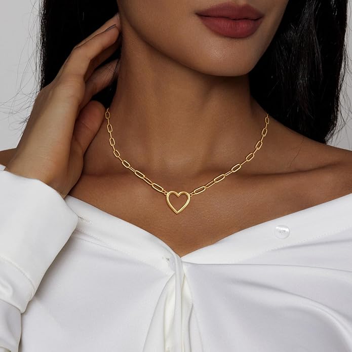 Cute Heart Necklace for Women Gold/Silver Plated Heart Pendant Choker Necklaces Tendy Love Heart Chain Necklace Dainty Gold/Silver Necklace Jewelry Gifts for Women