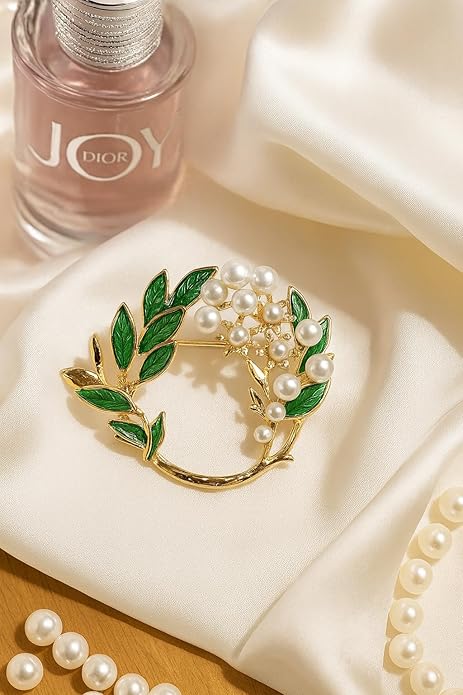 Nice You Helen Premium Crystal Flower Brooch Pin for Women – Vintage Rhinestone Jewelry Accessory, Elegant Gift-Ready Brooch for Dresses, Scarves & Special Occasions