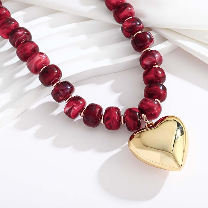 Gold Heart Pendant Necklaces for Women Colorful Acrylic Resin Beaded Choker Necklace Fashion Chunky Statement Beaded Heart Necklace