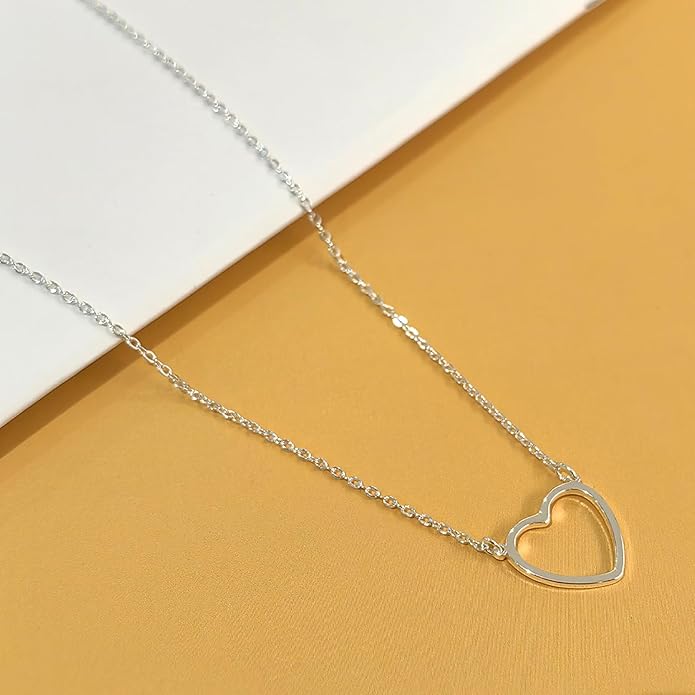 Cute Heart Necklace for Women Gold/Silver Plated Heart Pendant Choker Necklaces Tendy Love Heart Chain Necklace Dainty Gold/Silver Necklace Jewelry Gifts for Women