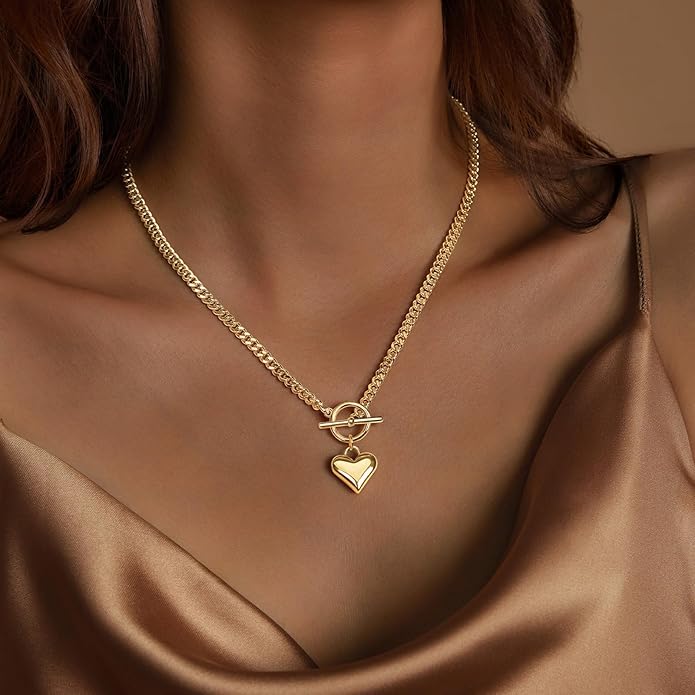 Cute Heart Necklace for Women Gold/Silver Plated Heart Pendant Choker Necklaces Tendy Love Heart Chain Necklace Dainty Gold/Silver Necklace Jewelry Gifts for Women