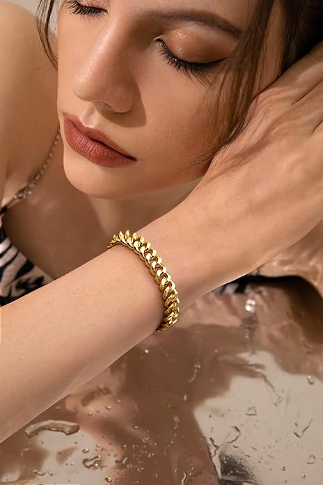 Gold Bracelets Set for Women Stack, Dainty Thick Bracelets Stack for Women Trendy, Simple Thin Gold Plated Cuff Stackable Bracelets With Beaded Cuban Paperclip Snake Rope Bangle Hand Chain Jewelry Gifts for Women Non Tainish