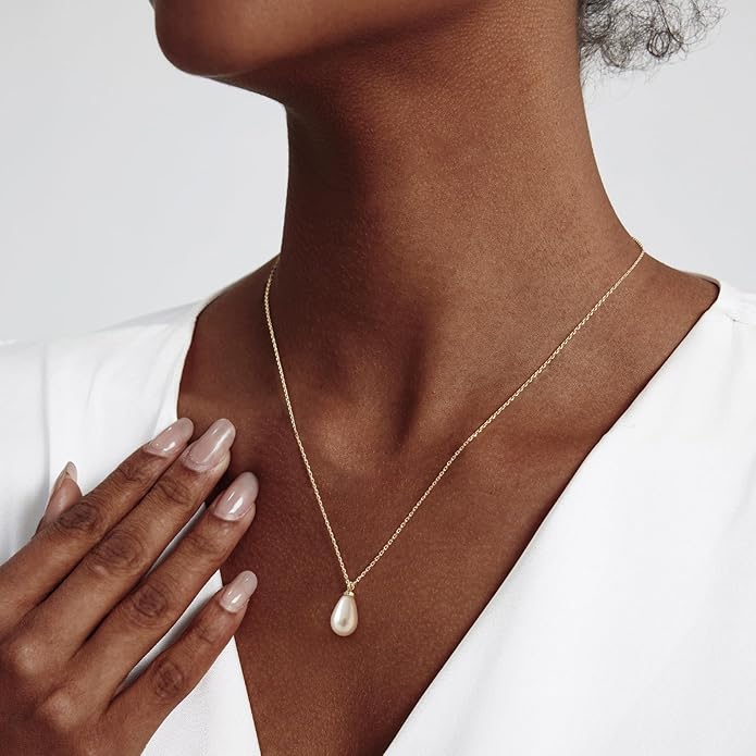 Zeffy Gold Pearl Necklace for Women, Dainty 14K Gold/Silve Plated Layered Pearl Choker Pearl Earrings Pearl Bracelets Wedding Trendy Gold Jewelry Set for Women Gifts