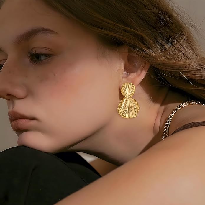 Gold Plated Earrings Dangle Chunky Fan-shaped Earrings Shell Earring for Women Two-Tone Fashion Statement Jewelry
