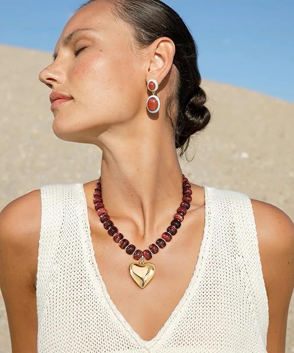 WOWORAMA Chunky Heart Necklaces for Women Colorful Resin Beaded Choker Necklace Gold Puffy Heart Statement Necklace Trendy Acrylic Choker Jewelry