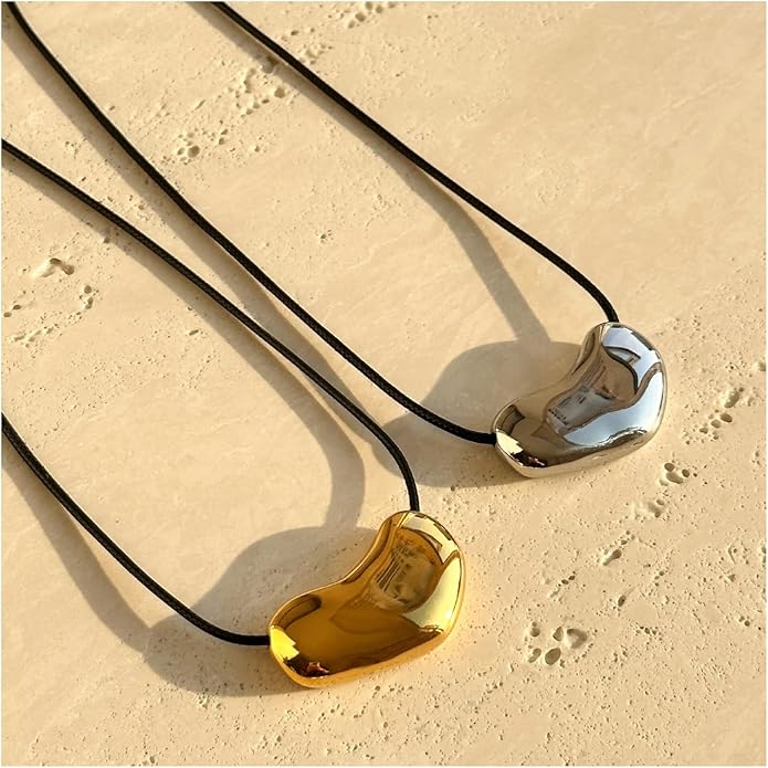 Chunky Gold Plated Peach Heart Pendant Necklace for Women, Zinc Alloy Minimalist Statement Jewelry on Adjustable Chain