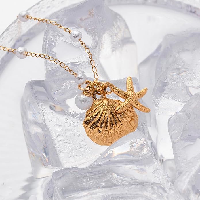 Gold Sea Shell Necklace Layered Charm Necklace for Women Boho Summer Seashell Beach Starfish Necklaces 14k Pearl Chain Surfer Jewelry Beach Vacation Essentials