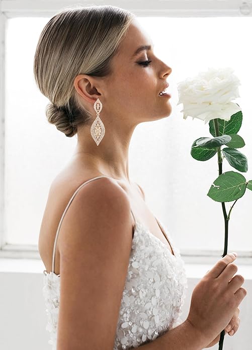 Elegant Rhinestone Dangle Earrings Crystal Wedding Bridal Long Dangling Drop Earrings Chandlier Earrings for Women Bridesmaid