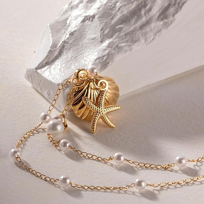 Gold Sea Shell Necklace Layered Charm Necklace for Women Boho Summer Seashell Beach Starfish Necklaces 14k Pearl Chain Surfer Jewelry Beach Vacation Essentials