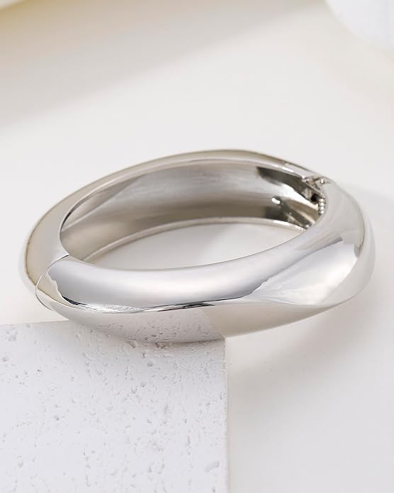 2pcs Gold Bangle Bracelets for Women, Trendy Hinged Cuff Open Wide Chunky Gold Bracelet Stack Arm Cuff Jewelry for Women