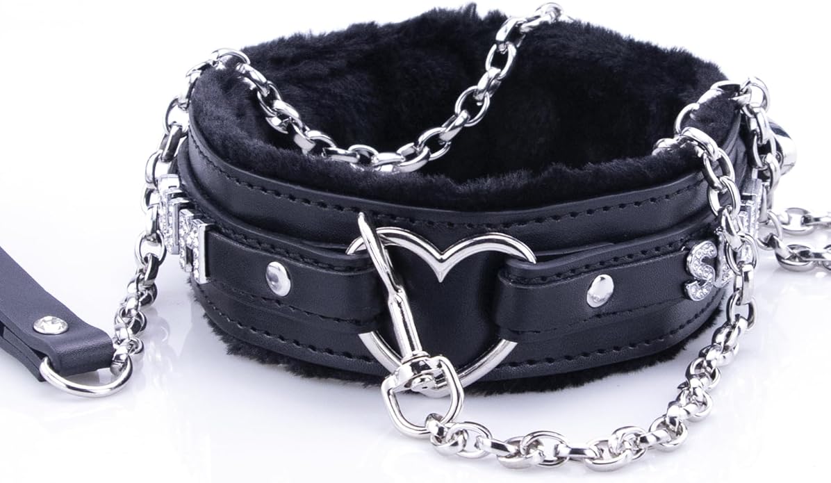 Leather Heart O-ring Collar Necklace for Women, Adjustable Gothic Punk Collar with Letters Soft Furry Choker Jewelry