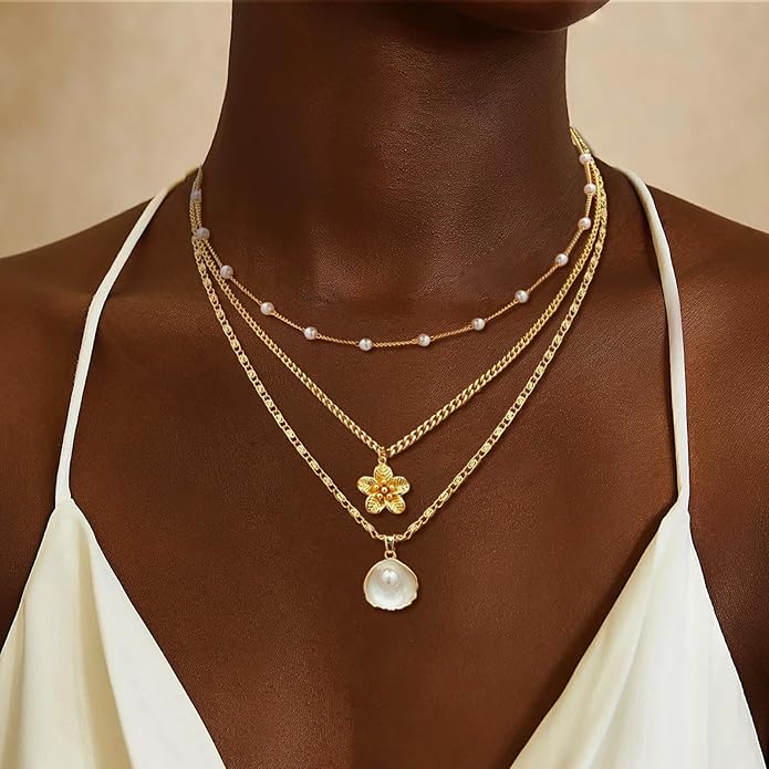 Gold Sea Shell Necklace Layered Charm Necklace for Women Boho Summer Seashell Beach Starfish Necklaces 14k Pearl Chain Surfer Jewelry Beach Vacation Essentials