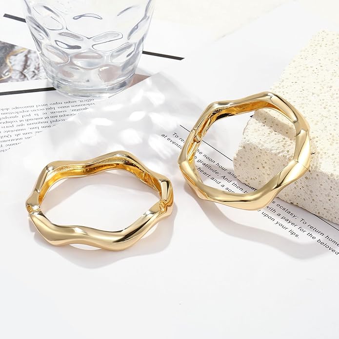 2Pcs Bangle Bracelets for Women Gold Arm Cuff 14k Gold Plated Chunky Gold Bangle Set Hinged Cuff Bracelets Trendy Arm Cuff Jewelry for Women
