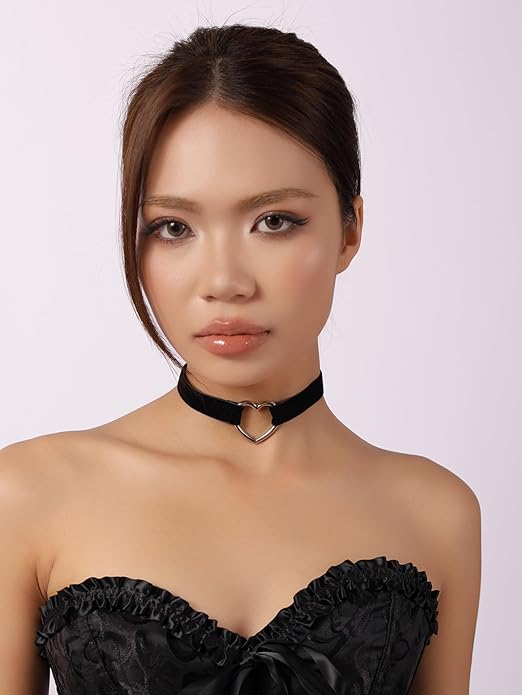 Sacina Black Velvet Heart Choker Necklace, Black Choker, Gothic Goth Vintage Necklace, Valentine Gift, Christmas Jewelry Gift For Women