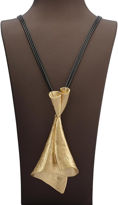 GelConnie Leather Necklace for Women Large Pendant Long Brown Necklace Circle Leather Choker Vintage Sweater Necklace Gold Chunky Boho Necklaces for Women