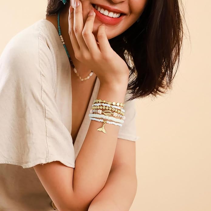 Shell Bracelet Seashell Boho Beaded Stretch Bracelets for Women Summer Beach Bracelets Starfish Charm Bracelet Stackable Gold Plated Bracelets Set for Women