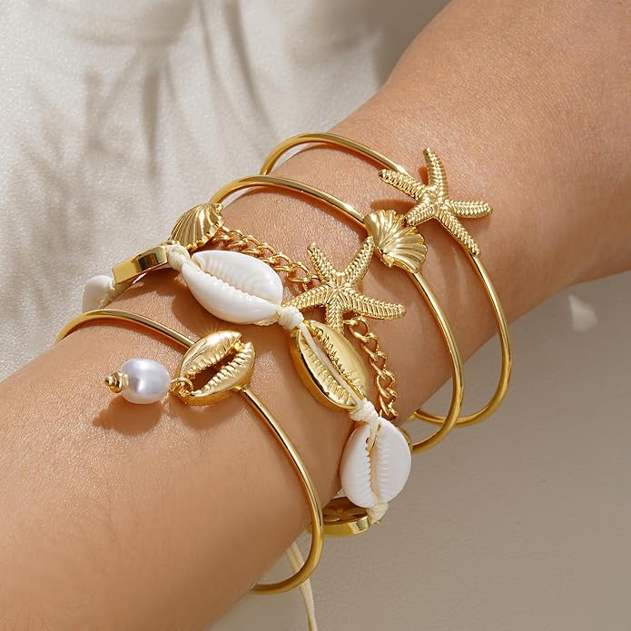 Shell Bracelet Seashell Boho Beaded Stretch Bracelets for Women Summer Beach Bracelets Starfish Charm Bracelet Stackable Gold Plated Bracelets Set for Women