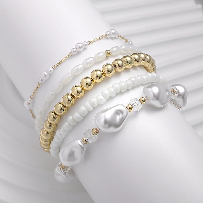Shell Bracelet Seashell Boho Beaded Stretch Bracelets for Women Summer Beach Bracelets Starfish Charm Bracelet Stackable Gold Plated Bracelets Set for Women