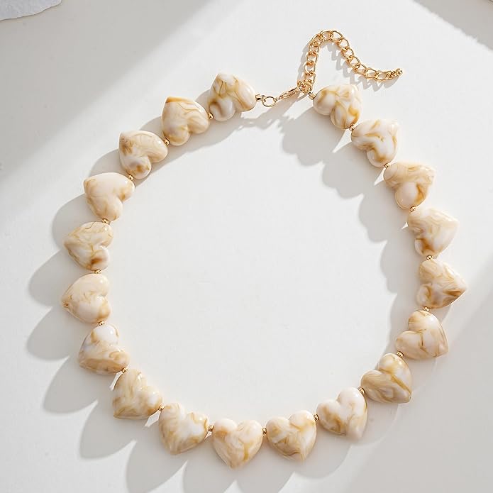 YUJIE Amber Acrylic Heart Choker Necklace for Women Vintage Punk Chunky Necklace Trendy Fashion Accessory