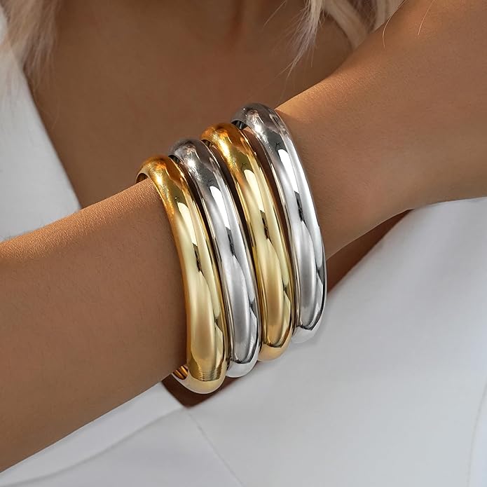 YEEZII Gold Bangle Bracelets for Women, 7Pcs 14K Gold Plated Boho Indian Multi Stackable Textured Bracelets, Chunky Bangles Set for Women Jewelry Gifts